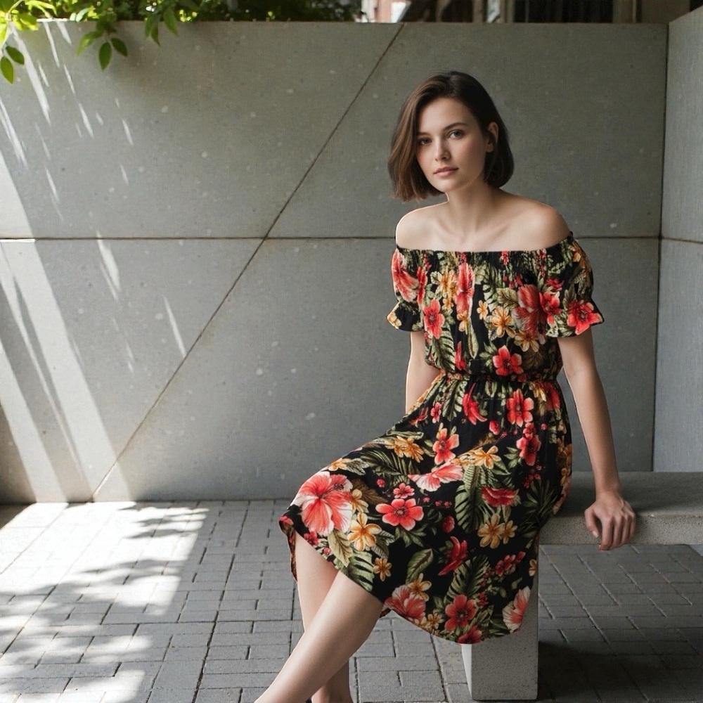 Vibe Sportswear Gathered Bodice and Cap Sleeves Floral. Size 2x F 7